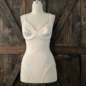 Vintage Olga Teddy Shaper Bodysuit Underwire 34C 43033 Ivory White Nylon